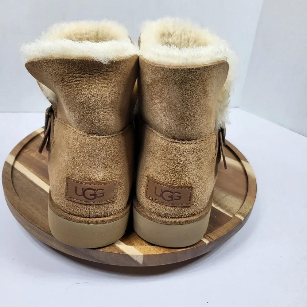 UGG Australia Women's Essential Suede Ankle Boots Buckle Strap Chestnut Size 8.5